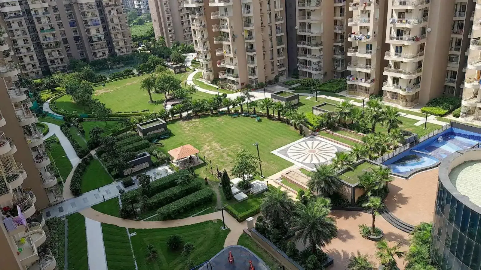 TERRACE GARDEN