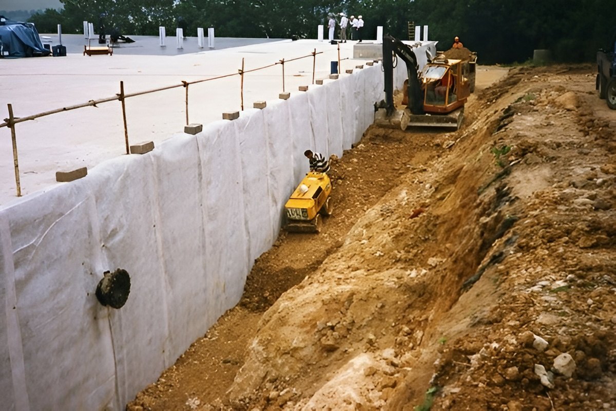 RETANING WALL